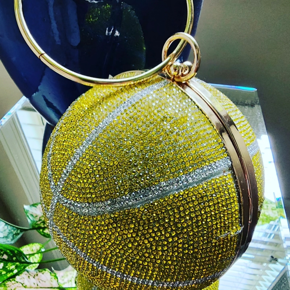Unique small Basketball Rhinestone Wistlet  Purse! - Picture 2 of 2